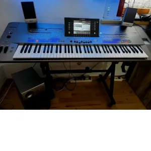 Tyros 5 zu verkaufen 