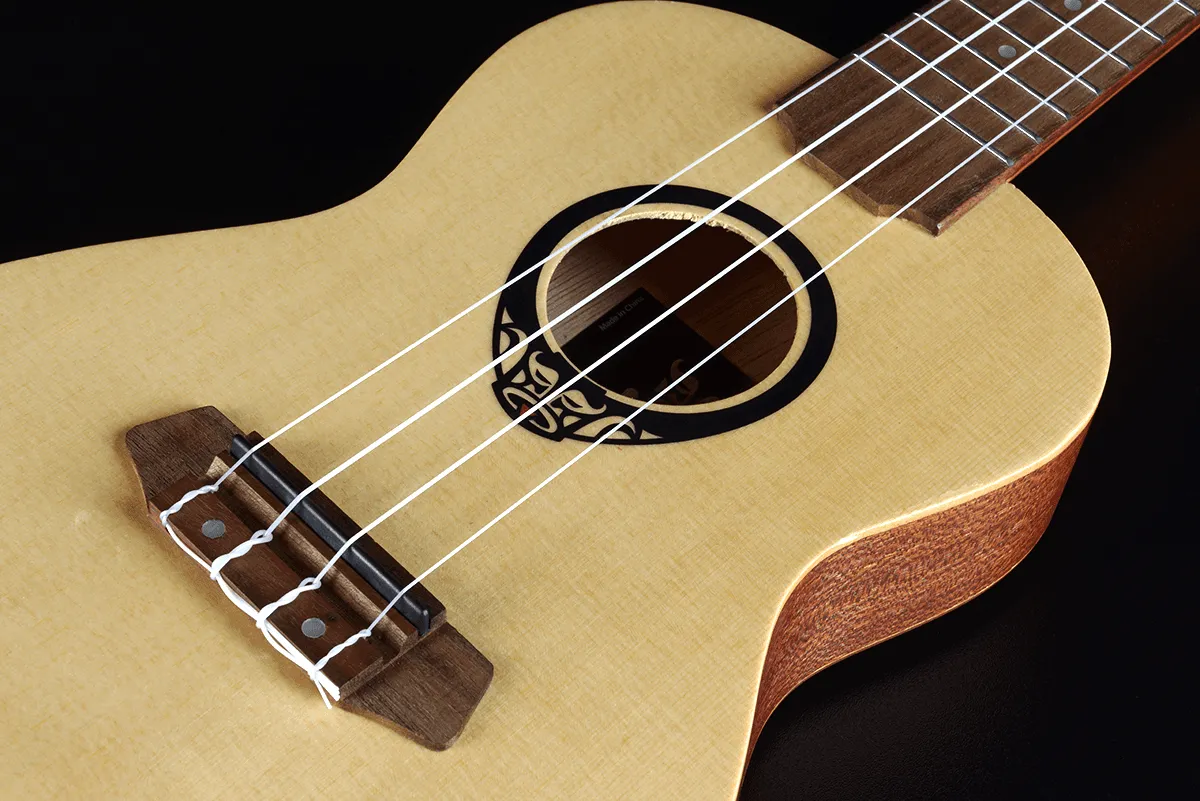 TKU150CE E-Konzertukulele