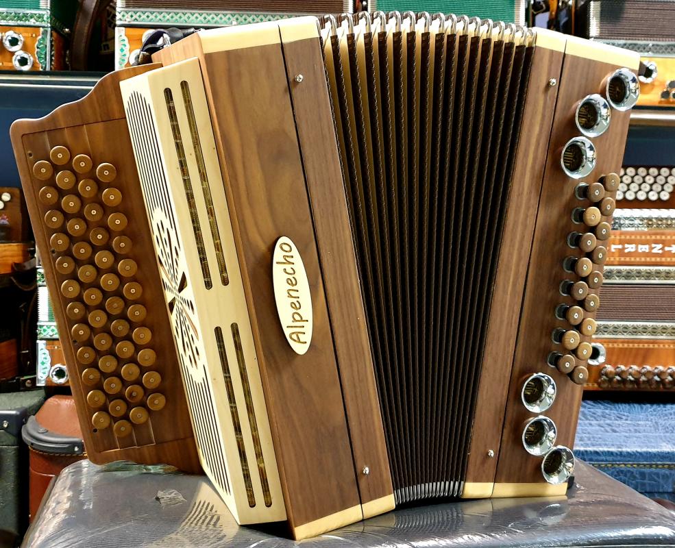 Harmonika Massivholz