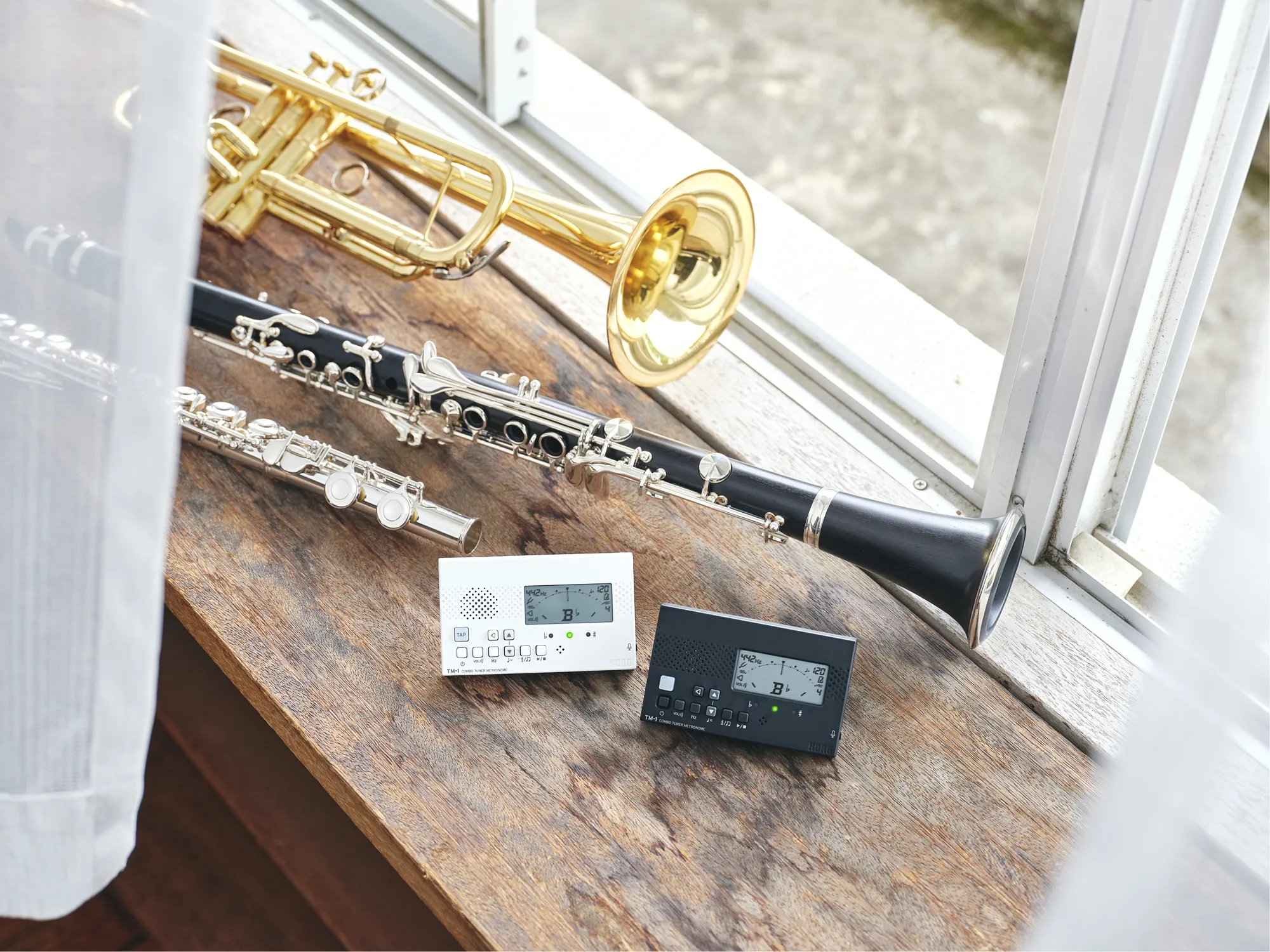 TM-1 weiß Metronom und Stimmgerät
